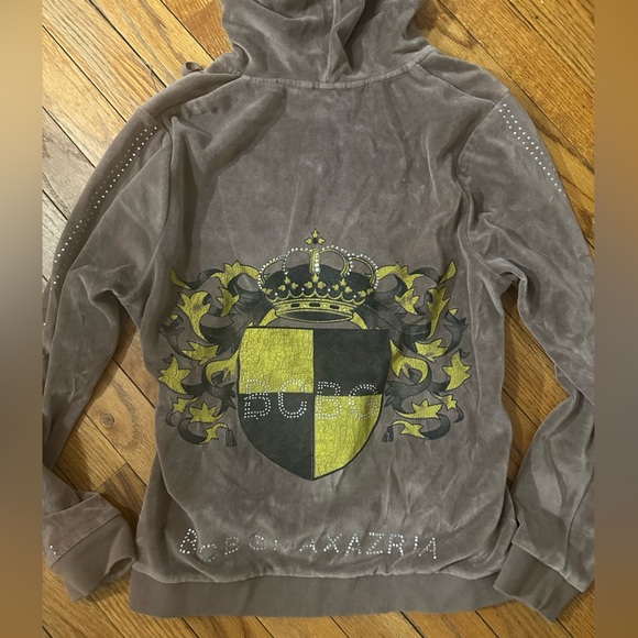 Tracksuit - Picture 6 of 9